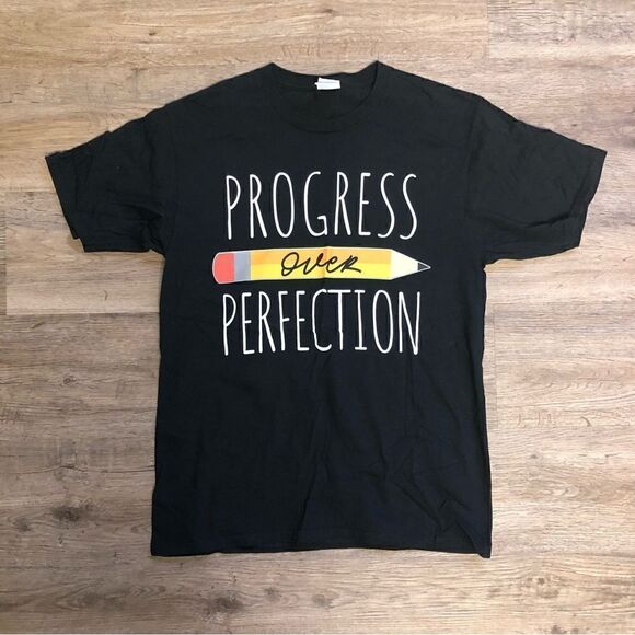 Women’s black t shirt, size M,progress over perfection - Picture 1 of 3